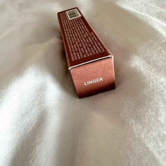 New ILia Balmy Gloss Tinted Lip Oil - Picture 3 of 6